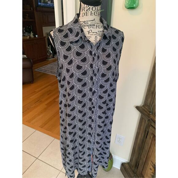 Spense Black & White Button Up Geometric Tunic - Picture 6 of 10